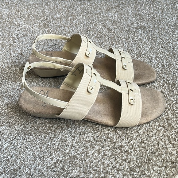 I Love Comfort Sandals - Picture 2 of 7